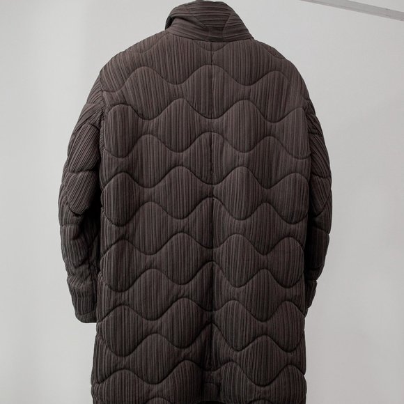 Issey Miyake Taupe Pleated Quilted Coat - Picture 2 of 10